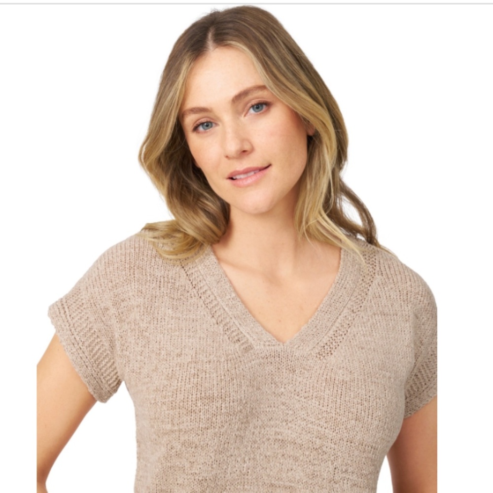 Melissa Paige Women's V-Neck Short-Sleeve Tape-Yarn Sweater Oxford Tan NWT - Picture 2 of 4